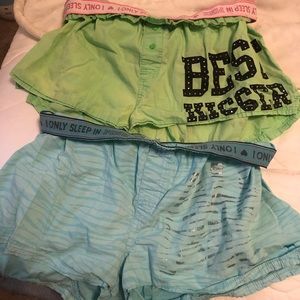 VICTORIAS SECRET SHORTS